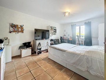 d93bae9d4d450b1d63e4b9c28d621d732f3f07bd4d192