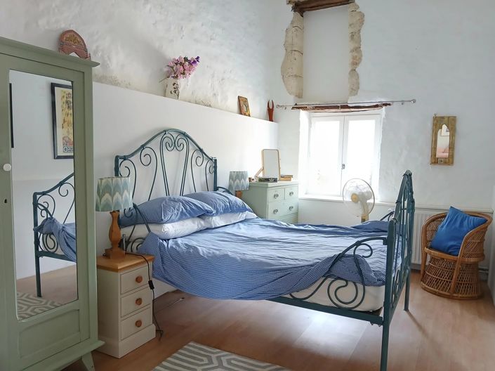 Image No.8-7 Bed House for sale