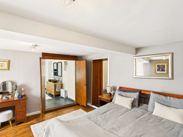 Image No.6-3 Bed Village House for sale