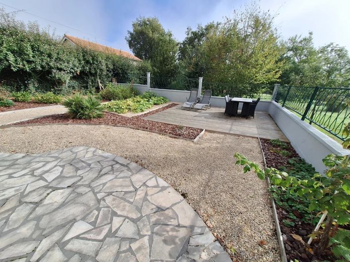 Image No.9-2 Bed House for sale