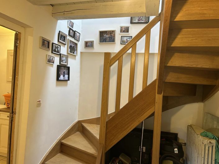 Image No.10-1 Bed House for sale