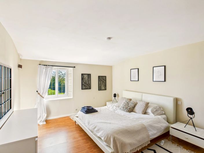 Image No.11-6 Bed House for sale