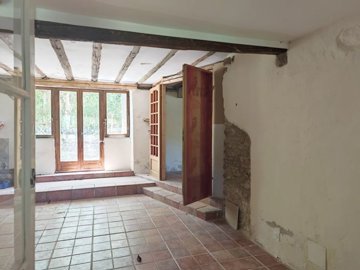 fb27099935033f536c3d61aac5fc14920f88418982192