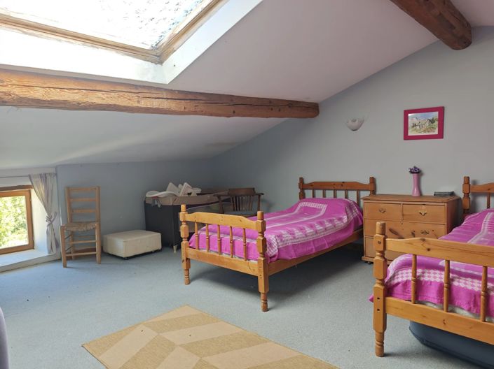 Image No.8-3 Bed House for sale