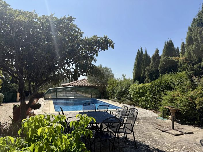 Image No.10-4 Bed House for sale