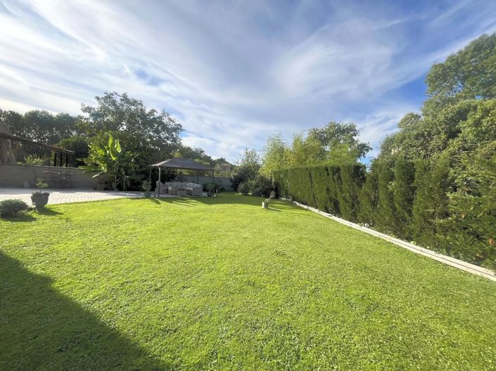 Image No.2-4 Bed Village House for sale