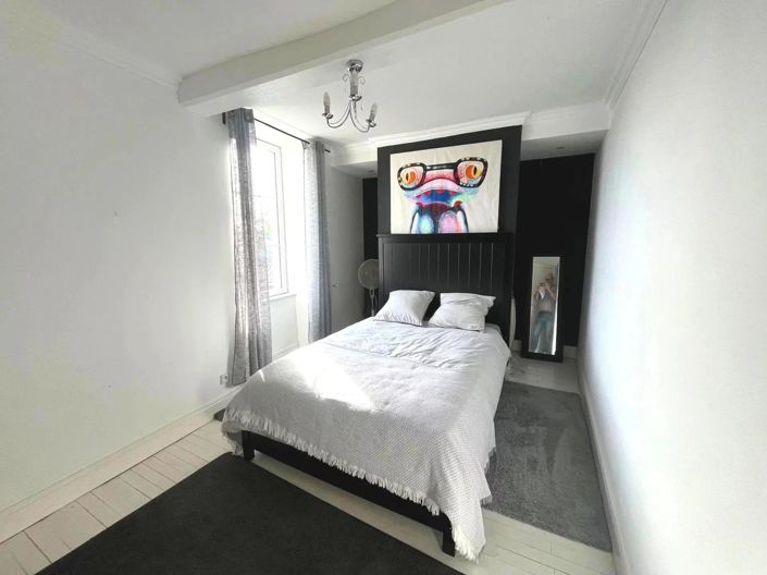 Image No.9-4 Bed Village House for sale