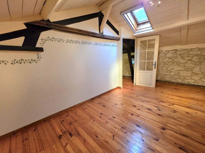 Image No.8-4 Bed House for sale