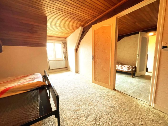 Image No.6-4 Bed House for sale