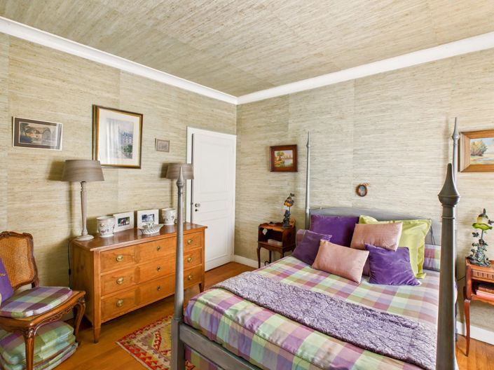 Image No.10-8 Bed House for sale