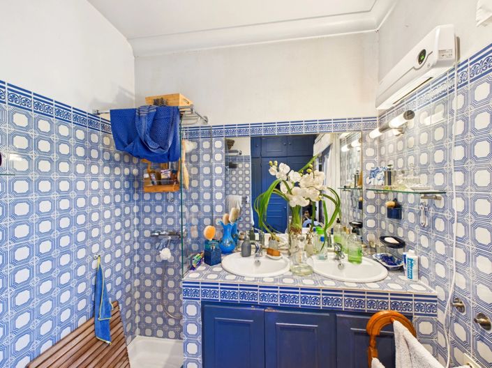 Image No.11-8 Bed House for sale