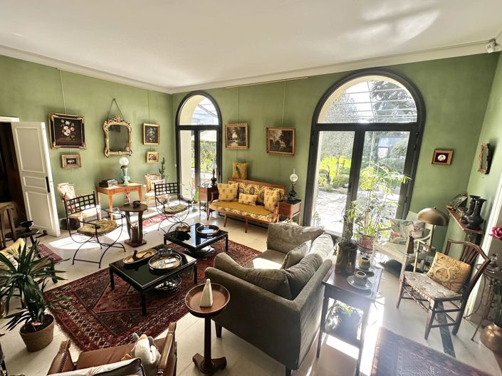 Image No.4-8 Bed House for sale