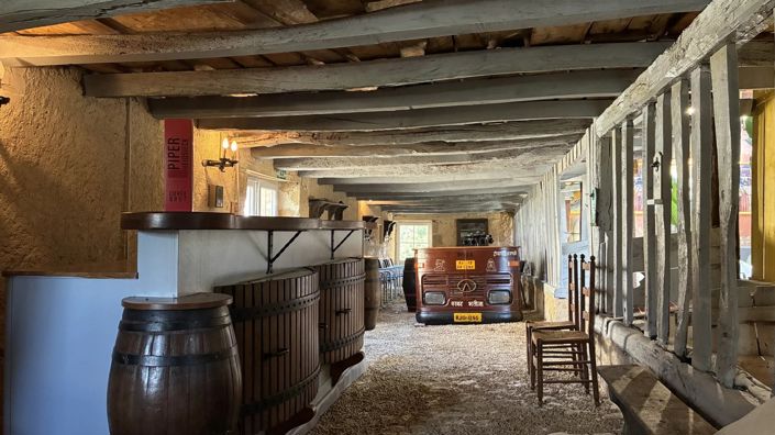 Image No.15-7 Bed House for sale