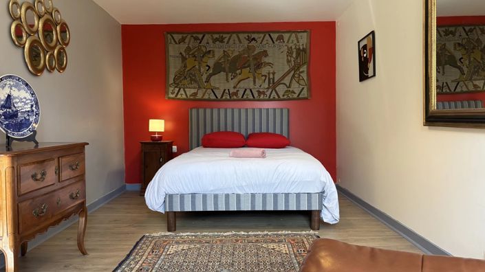 Image No.9-7 Bed House for sale