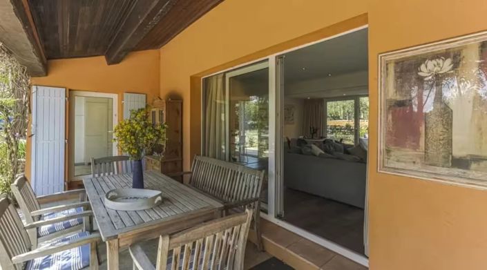 Image No.6-5 Bed House for sale