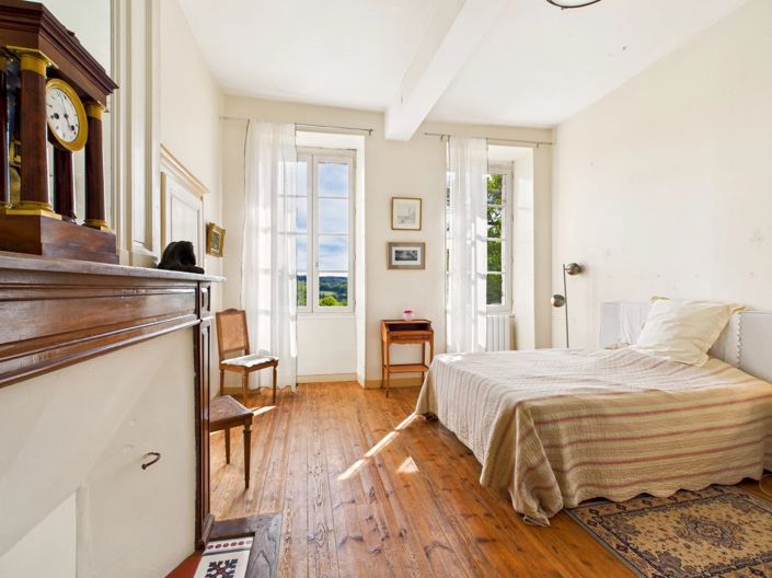 Image No.9-7 Bed House for sale