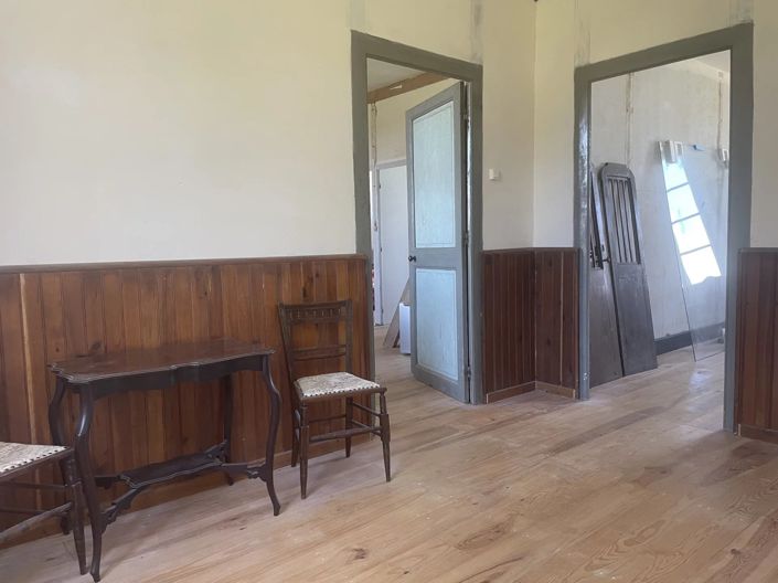 Image No.9-4 Bed House for sale