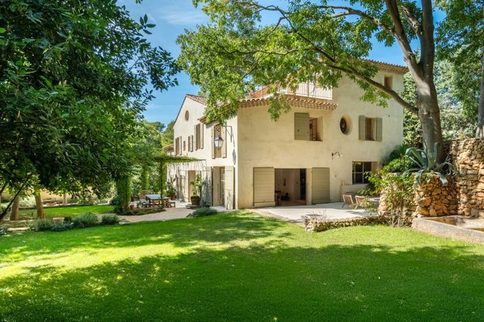 Image No.3-7 Bed Property for sale