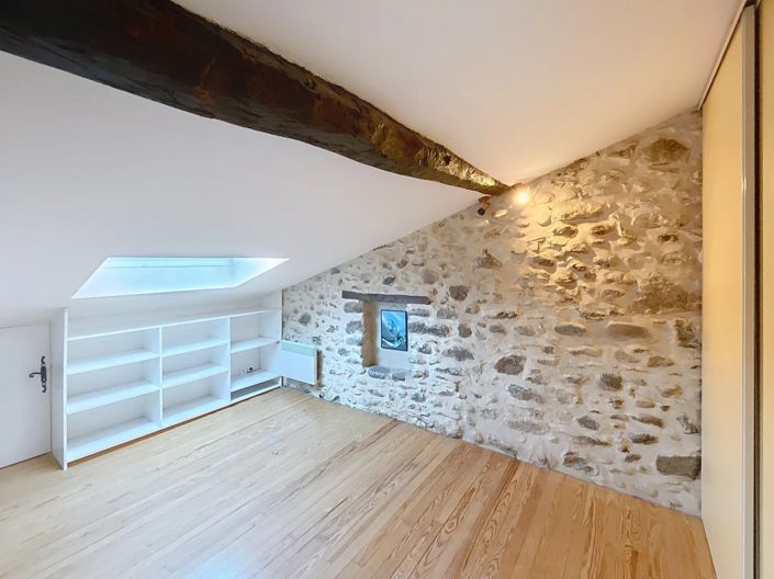 Image No.12-3 Bed Village House for sale