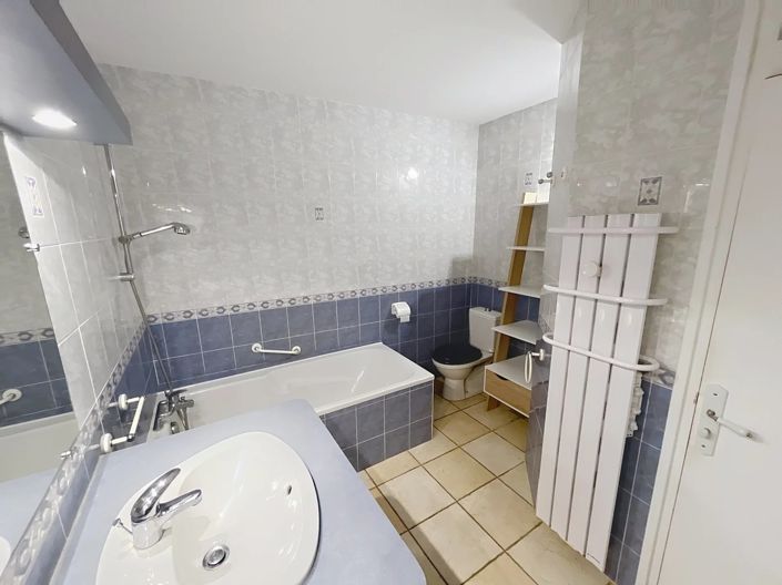 Image No.8-3 Bed Village House for sale