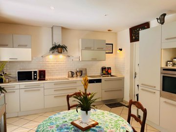 b60c92a4daac9d08679002f3c93bd69a783a4b0172394