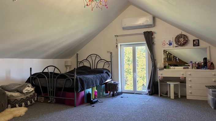 Image No.12-6 Bed House for sale