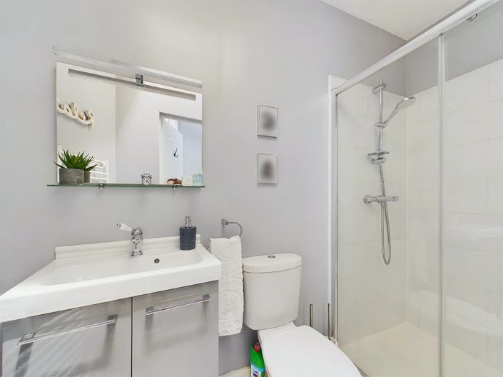 Image No.12-4 Bed House for sale