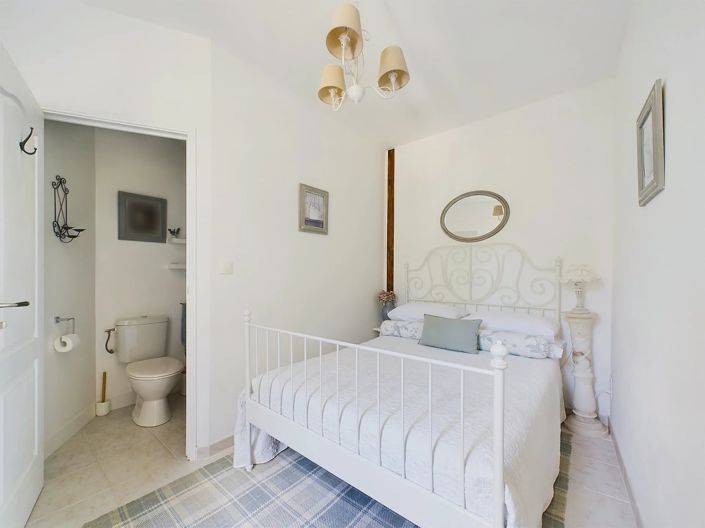 Image No.14-4 Bed House for sale