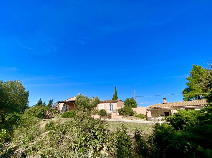 Image No.2-4 Bed House for sale