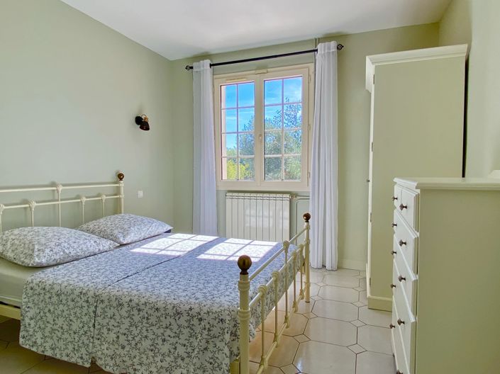 Image No.8-4 Bed House for sale