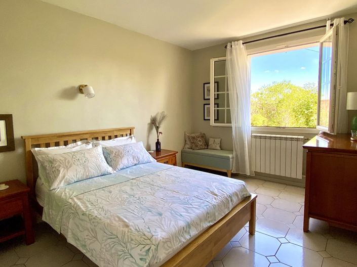 Image No.9-4 Bed House for sale