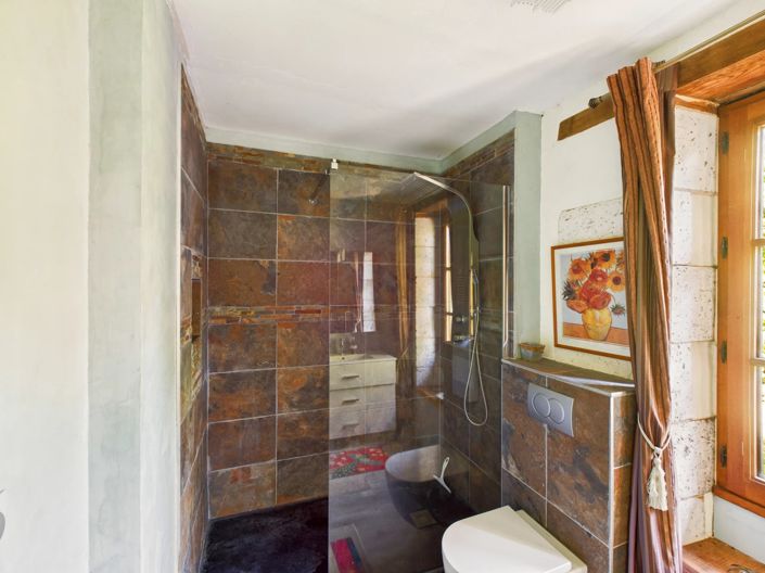 Image No.11-3 Bed House for sale