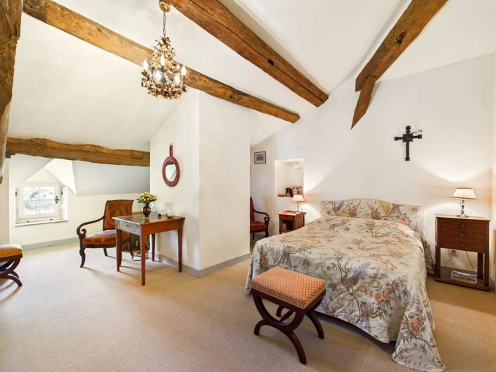 Image No.11-8 Bed House for sale