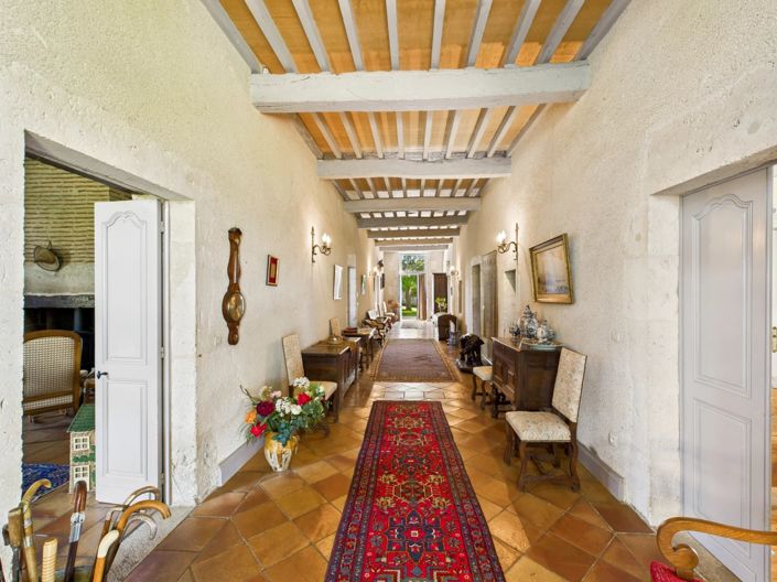 Image No.6-8 Bed House for sale