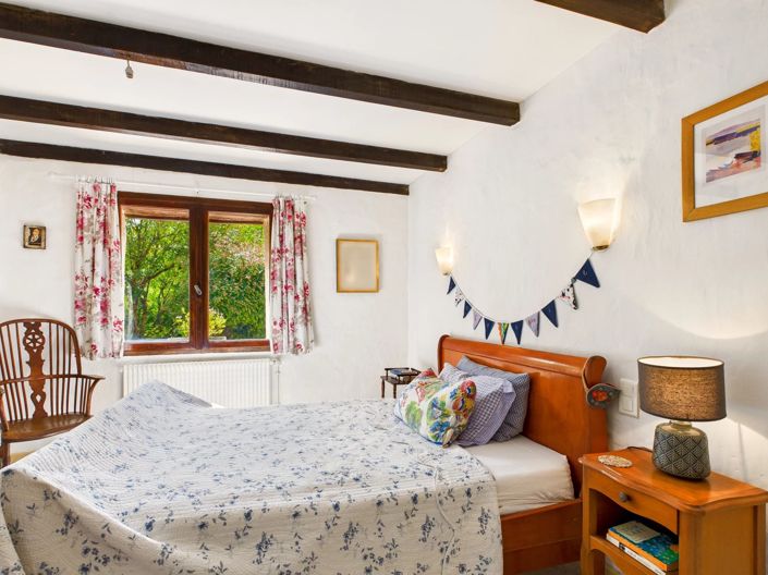 Image No.12-5 Bed House for sale