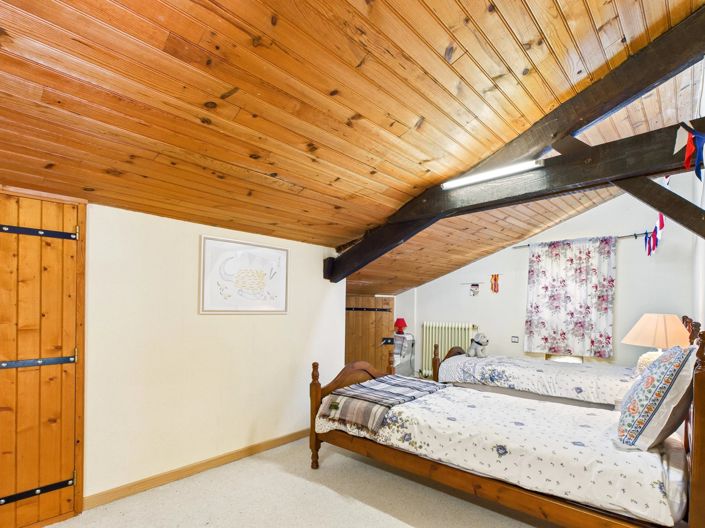 Image No.15-5 Bed House for sale