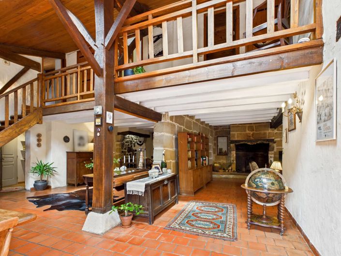 Image No.3-5 Bed House for sale