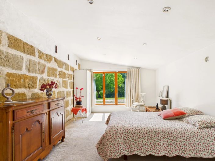 Image No.4-5 Bed House for sale