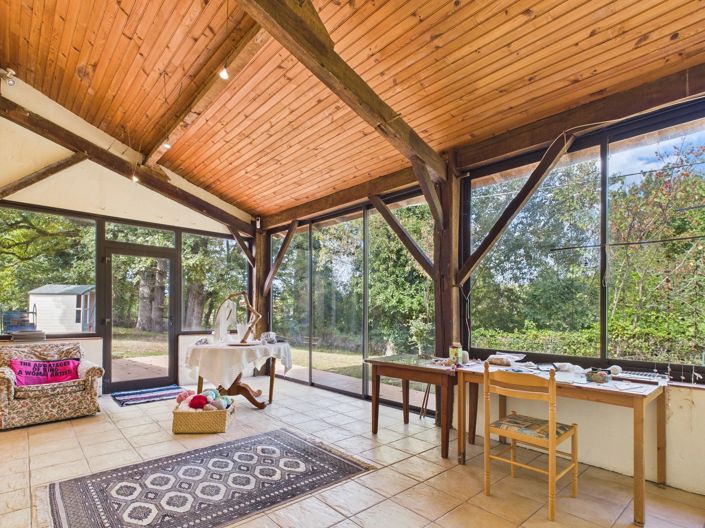 Image No.6-5 Bed House for sale