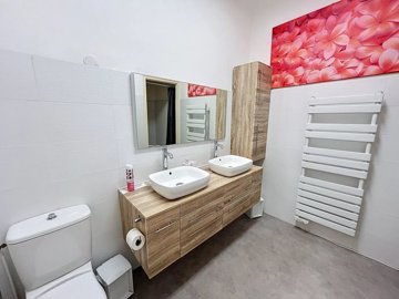 e67d8af54a8c1d66ce4b874459bdc59c2c2e708853192