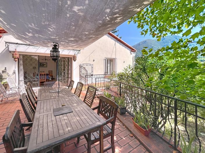 Image No.6-5 Bed House for sale