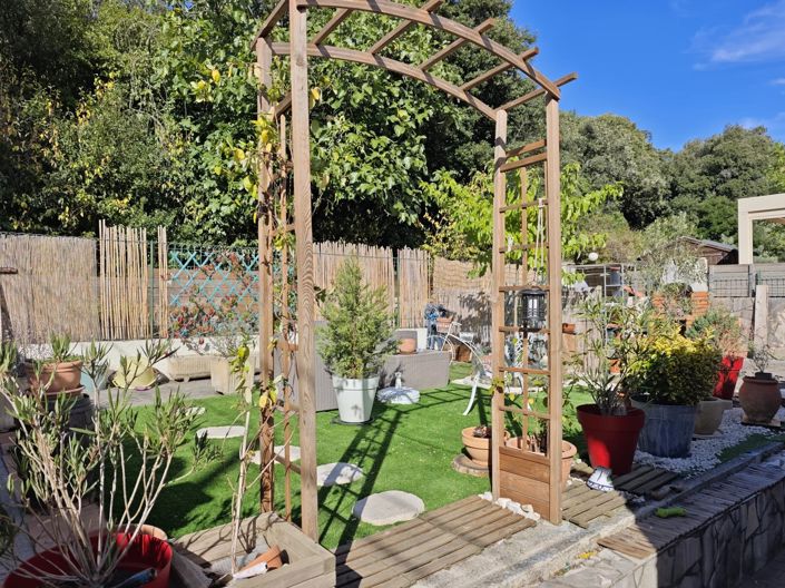 Image No.2-3 Bed House for sale