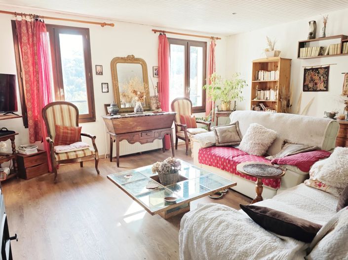 Image No.3-3 Bed House for sale