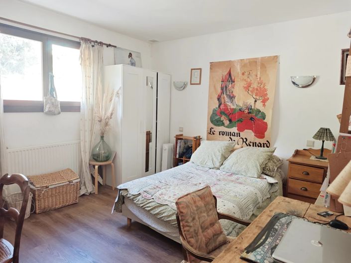 Image No.8-3 Bed House for sale