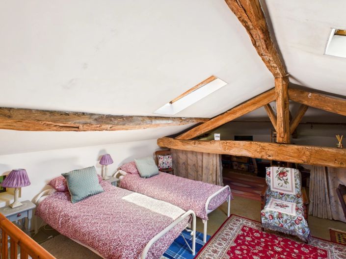 Image No.10-3 Bed House for sale