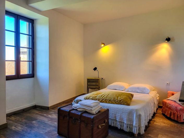 Image No.13-6 Bed House for sale