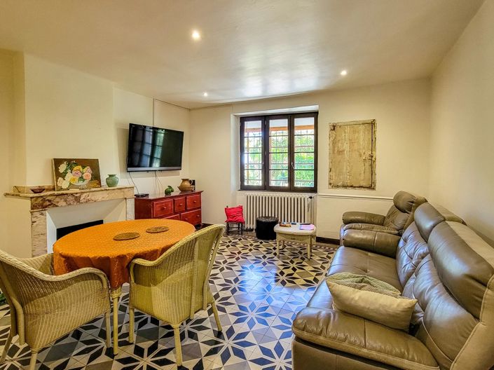 Image No.4-6 Bed House for sale