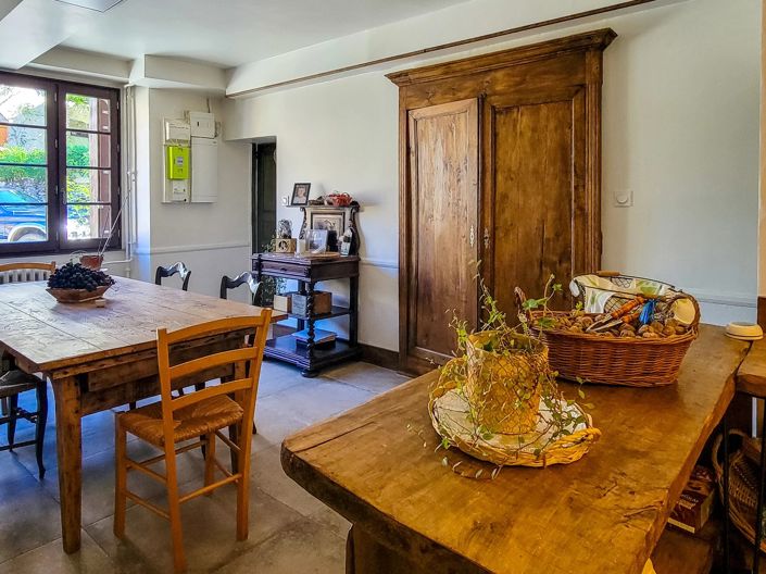 Image No.5-6 Bed House for sale