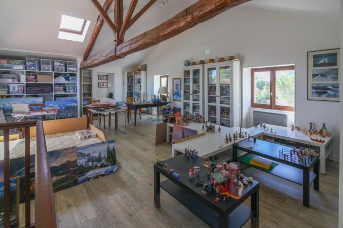 Image No.10-5 Bed House for sale