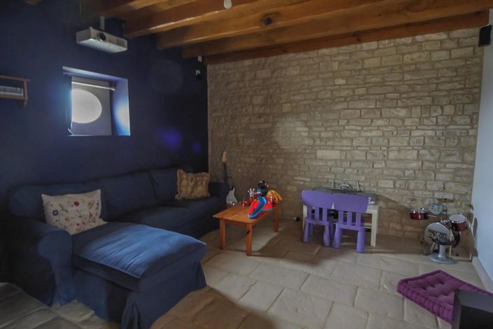 Image No.4-5 Bed House for sale